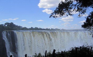 visita-cataratas-victoria_960x640_crop_80.jpg