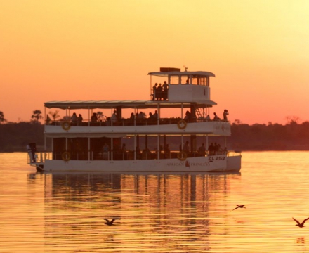 crucero-rio-zambeze_960x640_crop_80.jpg