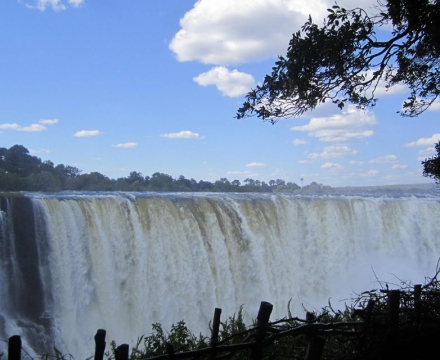 visita-cataratas-victoria_960x640_crop_80.jpg