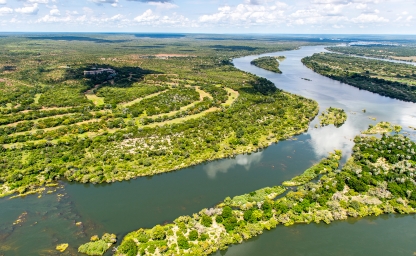 web-aventuraafrica-destinos-zambia-localizaciones-rio-zambezi2.jpg